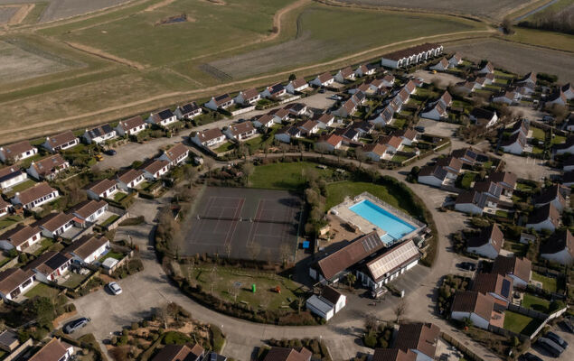 Beluga with parking and shared pool - Photo 27