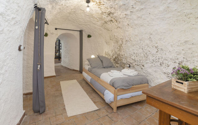 Cueva de Lindaraja - Photo 21